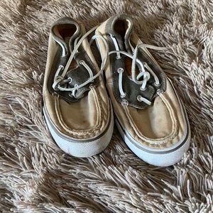 Boat shoes